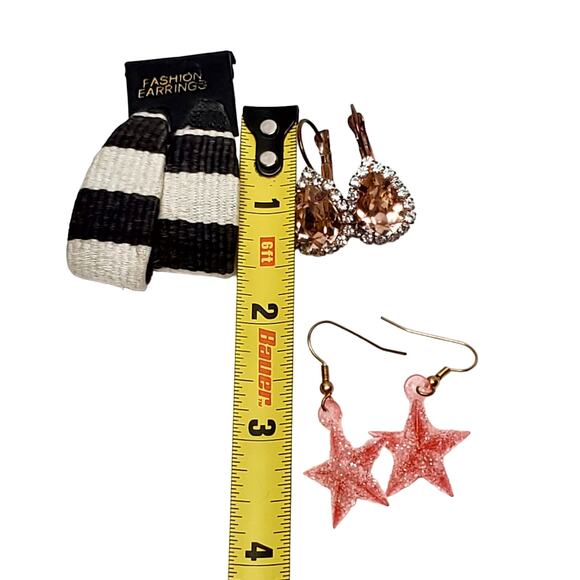 Junk Drawer Lot of Fashion Pierced Dangle Earrings - Picture 7 of 7